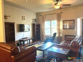 249 Cross River St in New Braunfels, TX - Building Photo - Building Photo