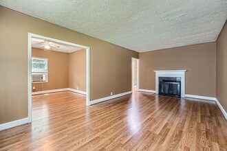 1744 S Olympian Way SW in Atlanta, GA - Building Photo - Building Photo