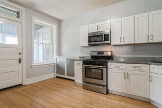2339 N Springfield Ave in Chicago, IL - Building Photo - Building Photo