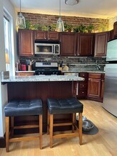 65 Phillips St, Unit 5 in Boston, MA - Building Photo - Building Photo