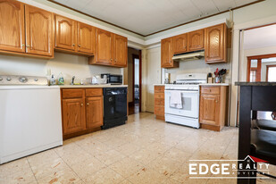 490 Washington St, Unit 2 in Boston, MA - Building Photo