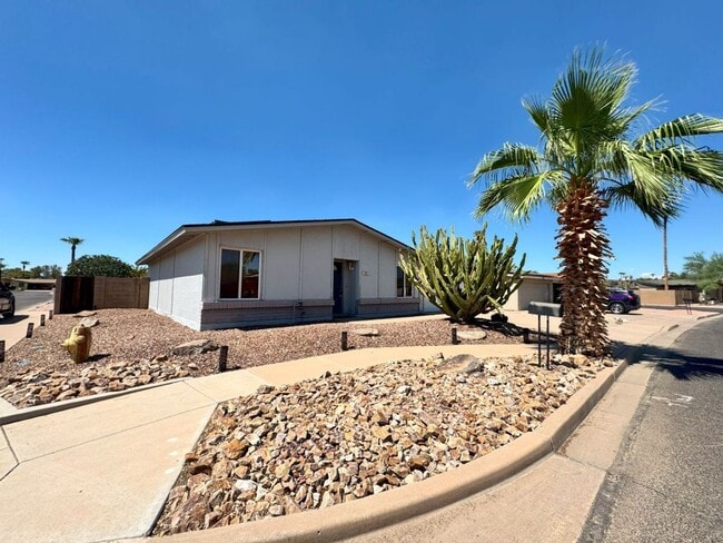 property at 1916 S Don Carlos