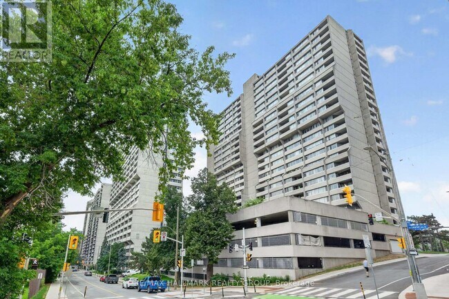 property at 530 Ave. Laurier
