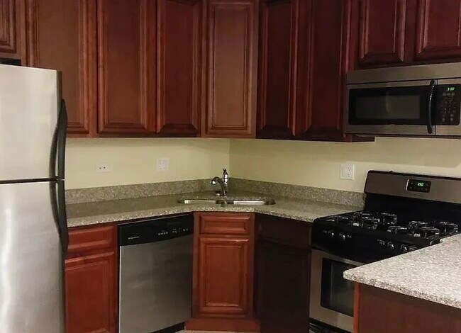 3541 W Sunnyside Ave in Chicago, IL - Building Photo - Building Photo