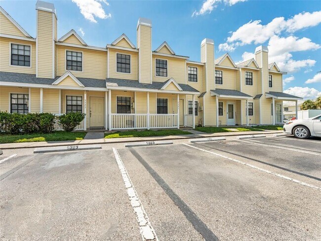 5321 Abinger Ct in Tampa, FL - Building Photo - Building Photo