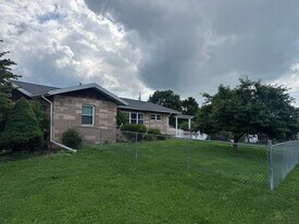 900 41st St in Vienna, WV - Building Photo