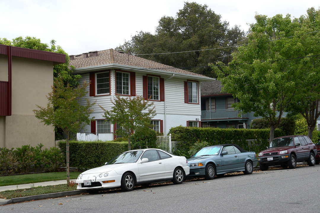 833 Live Oak Ave in Menlo Park, CA - Building Photo