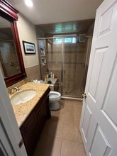 19 Lou Ave in Salem, NH - Building Photo - Building Photo