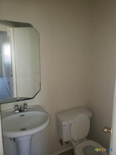 402 Suzie St in Killeen, TX - Foto de edificio - Building Photo