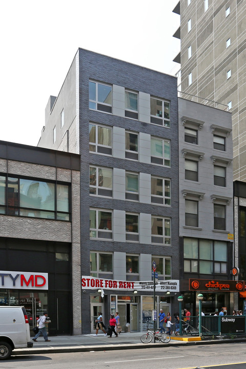 212 E 14th St in New York, NY - Foto de edificio