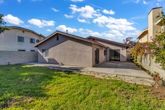 1688 Bruin St in Los Angeles, CA - Building Photo - Building Photo