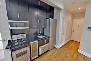 432 E 13th St, Unit 16 in New York, NY - Building Photo