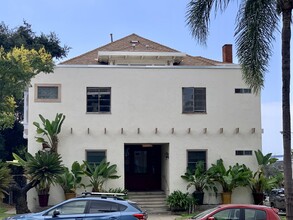 E Street Apartments in San Diego, CA - Building Photo - Primary Photo