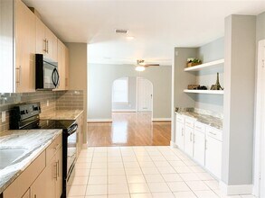 2204 Barbee St in Houston, TX - Building Photo - Building Photo