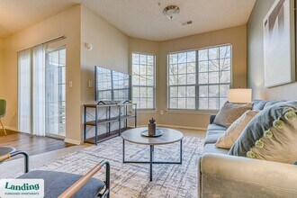 7865 Grove Ct W in Germantown, TN - Building Photo - Building Photo