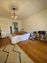 4024-4028 Los Feliz Blvd, Unit 9 in Los Angeles, CA - Building Photo - Building Photo