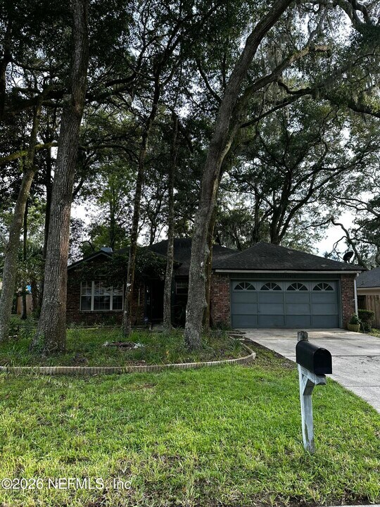 10942 Houndwell Way in Jacksonville, FL - Building Photo