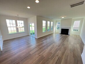 157 Creekhaven Dr in Angier, NC - Building Photo - Building Photo
