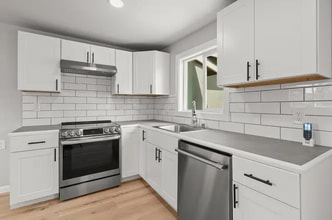 2415 West St in Redding, CA - Foto de edificio - Building Photo