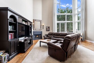 2424 N Ashland Ave in Chicago, IL - Building Photo - Building Photo
