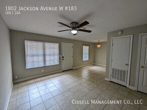 1802 Jackson Ave W in Oxford, MS - Building Photo - Building Photo