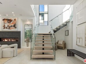 1621 N Fairfax Ave in Los Angeles, CA - Building Photo - Building Photo
