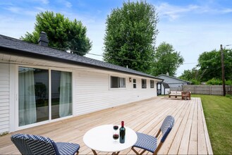 3864 Esquire Ct in Indianapolis, IN - Foto de edificio - Building Photo