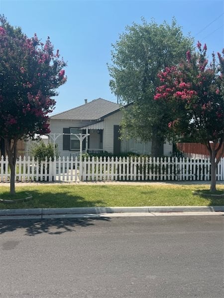 property at 916 12th St