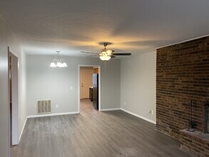 14901 Dutchmans Dr in Rogers, AR - Building Photo - Building Photo