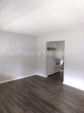 205 Valley View Ave-Unit -1 in Red Bank, TN - Building Photo - Building Photo