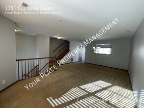 1381 Carolyn Ct in Yorkville, IL - Building Photo - Building Photo