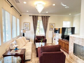 2986 Arbolitos Ln in Simi Valley, CA - Building Photo - Building Photo