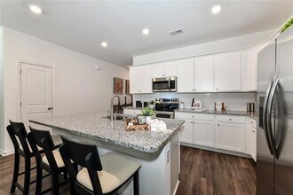 12006 Crosswicks Rd in Union City, GA - Building Photo - Building Photo