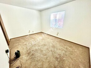 904 Riverfront Rd in Norfolk, NE - Building Photo - Building Photo