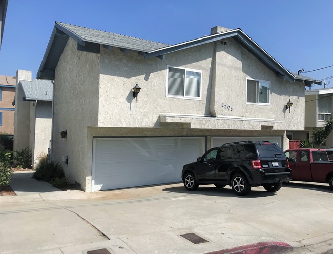 Duplex in Redondo Beach