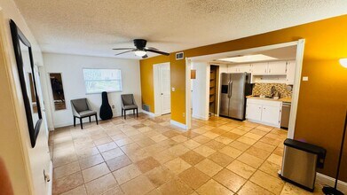 600 Waverly Ln, Unit 600 Waverly Lane in Maitland, FL - Foto de edificio - Building Photo