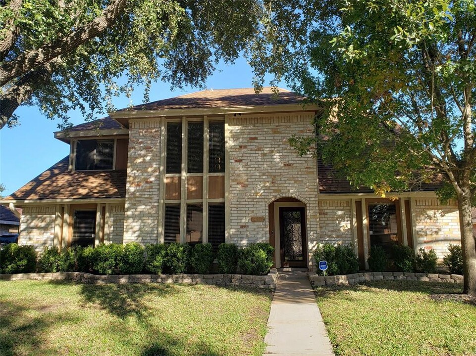 14822 Earlswood Dr in Houston, TX - Building Photo