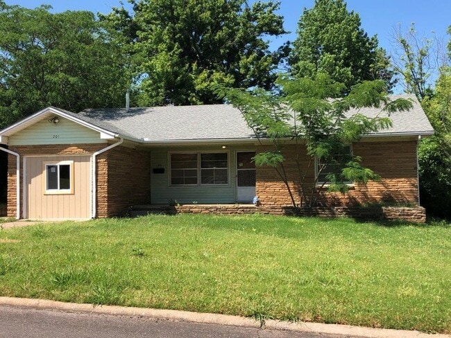 property at 201 E Pratt Dr