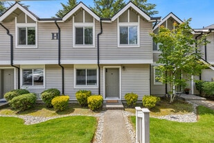 16101 Bothell Everett Hwy in Mill Creek, WA - Building Photo