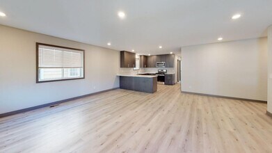 826 20th Ave SE in Minneapolis, MN - Building Photo - Building Photo