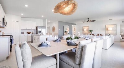 329 Marta Dr in Lehigh Acres, FL - Building Photo - Building Photo