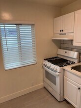 7325 Sepulveda Blvd in Los Angeles, CA - Building Photo - Building Photo