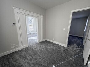 141 N Home Ave in Independence, MO - Building Photo - Building Photo