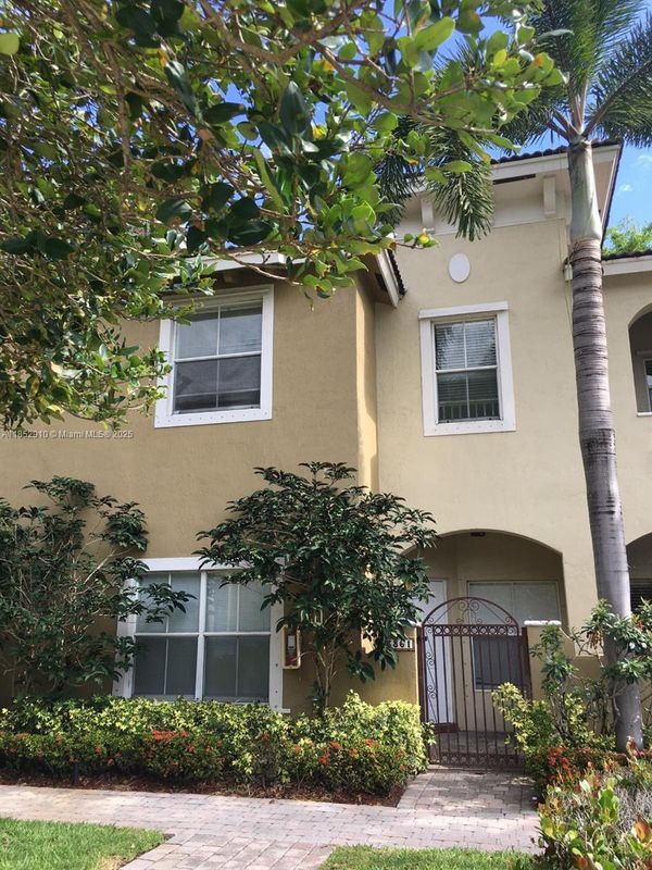 3361 Merrick Ln in Margate, FL - Building Photo - Building Photo