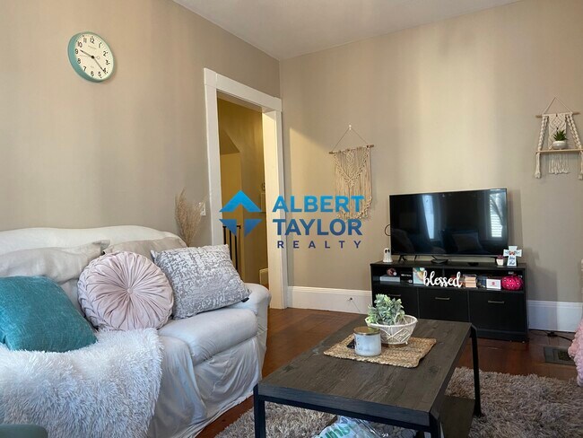 8 Sunset St, Unit 2 in Boston, MA - Building Photo - Building Photo