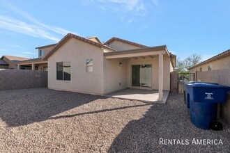 8755 E Stone Ct in Tucson, AZ - Building Photo - Building Photo