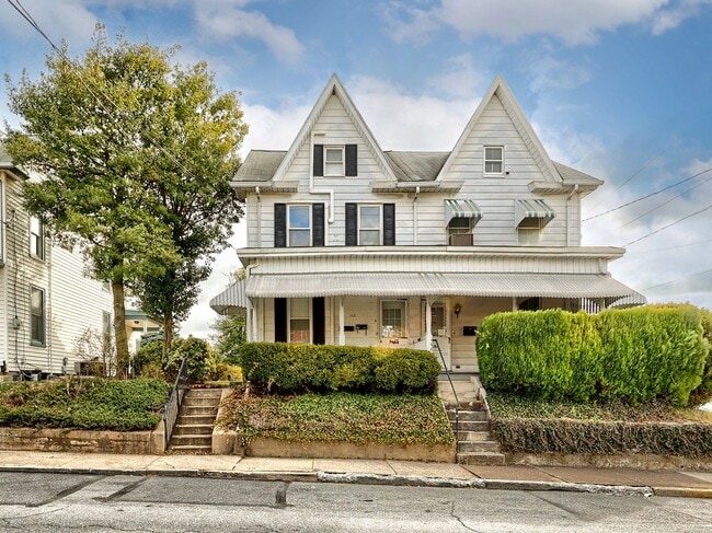 property at 142 S 29th St