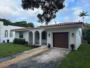 517 Navarre Ave in Coral Gables, FL - Building Photo - Building Photo