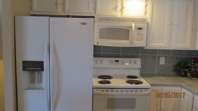 property at 3905 S Alder Dr