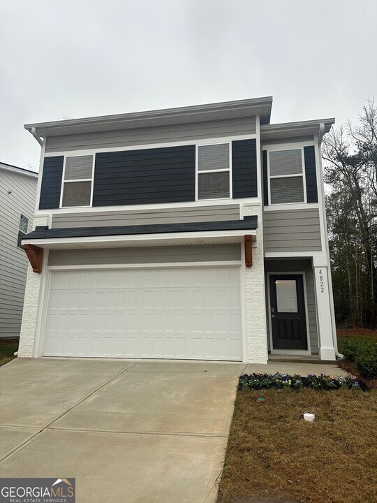 4822 Station Ln in Union City, GA - Building Photo